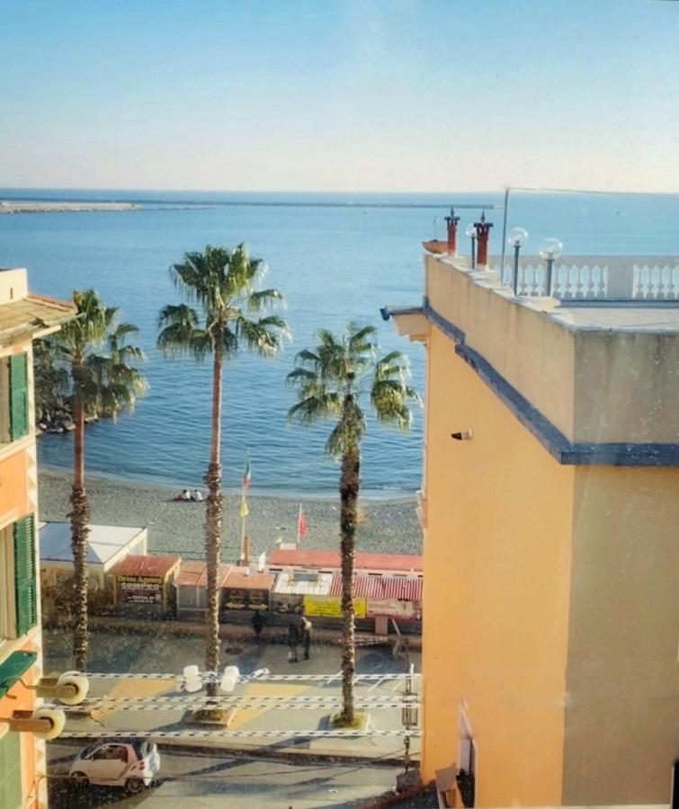 Apartament La Finestra Sull'Oasi Genua Zewnętrze zdjęcie